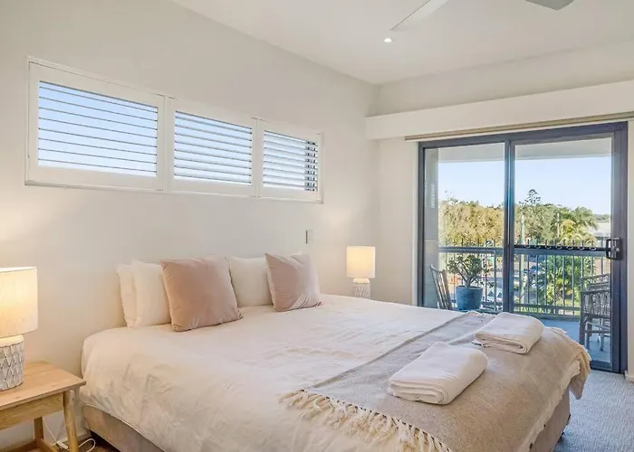 Fuller Holidays- Lot 7 - Byron Penthouse Apartment With Pool